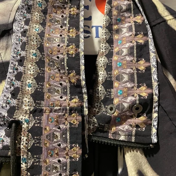 Camilla Yoga Jacket with Crystals - Picture 4 of 5